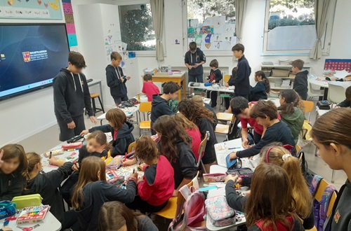 Πρωτάκια-εκτάκια ΔΚΨ συνεργάζονται για το χριστουγεννιάτικο Bazaar
