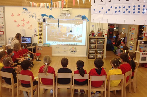 Meeting between Kindergarten and First grade students of Athens College