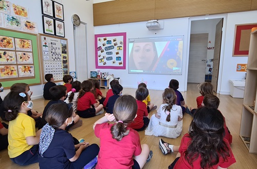 Online Book Presentation: “The Light of My Life” by Penny Hatziefstratiou Michelinaki. May 2021