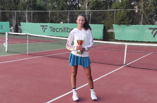 Distinction for student Emmelia Magou