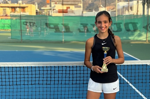 Distinction for student Zaira Mavridi